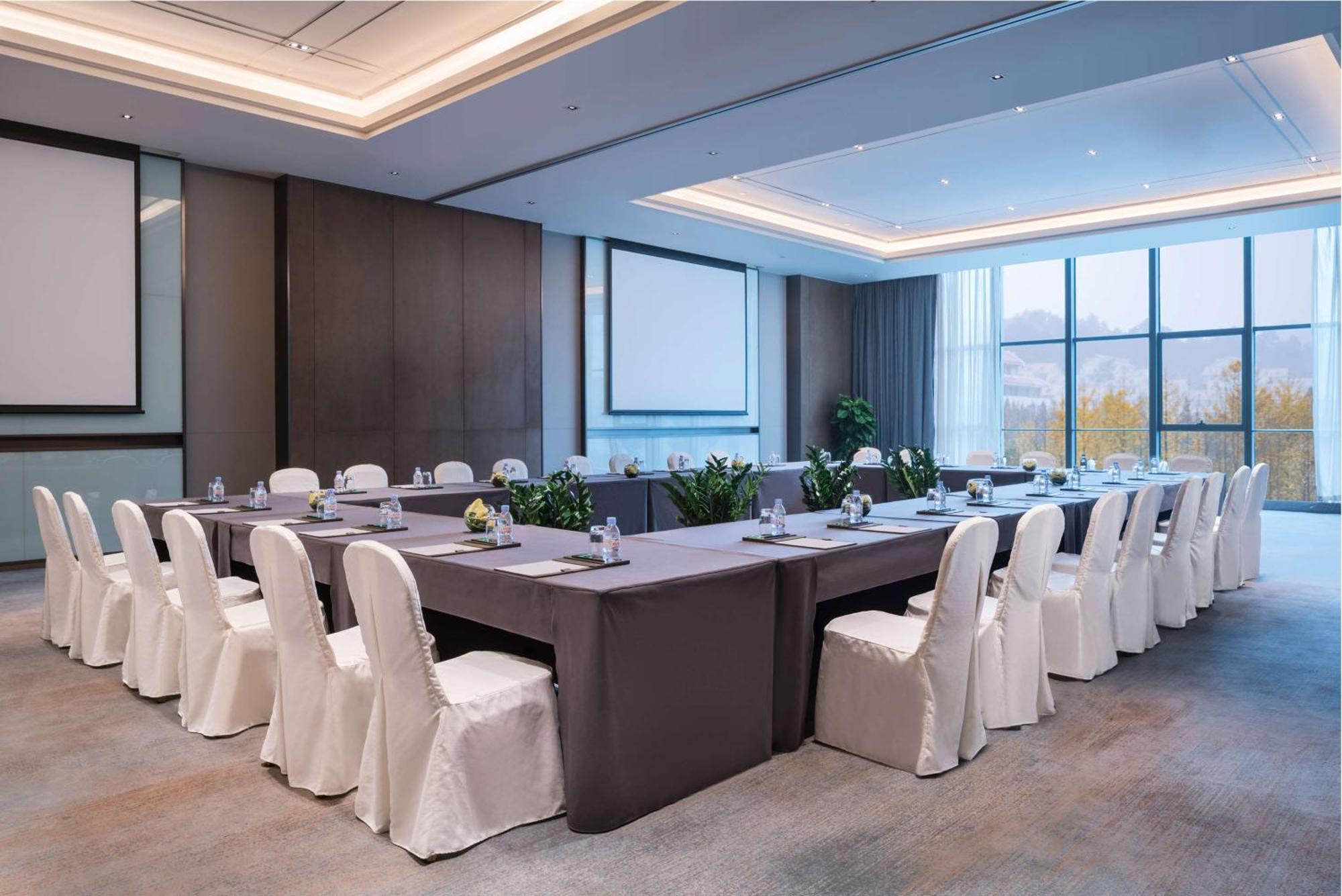 Doubletree By Hilton Hotel Shiyan Shiyan  Экстерьер фото